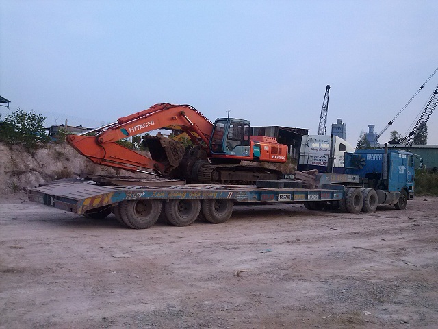 Vận chuyển xe cơ giới, máy móc thiết bị
