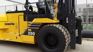 Cho thuê xe nâng Nghệ An KOMATSU 25 Tấn