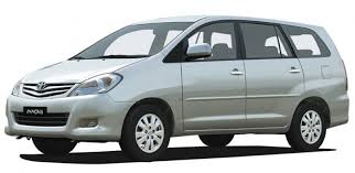 thue-xe-tu-lai-innova-7-cho